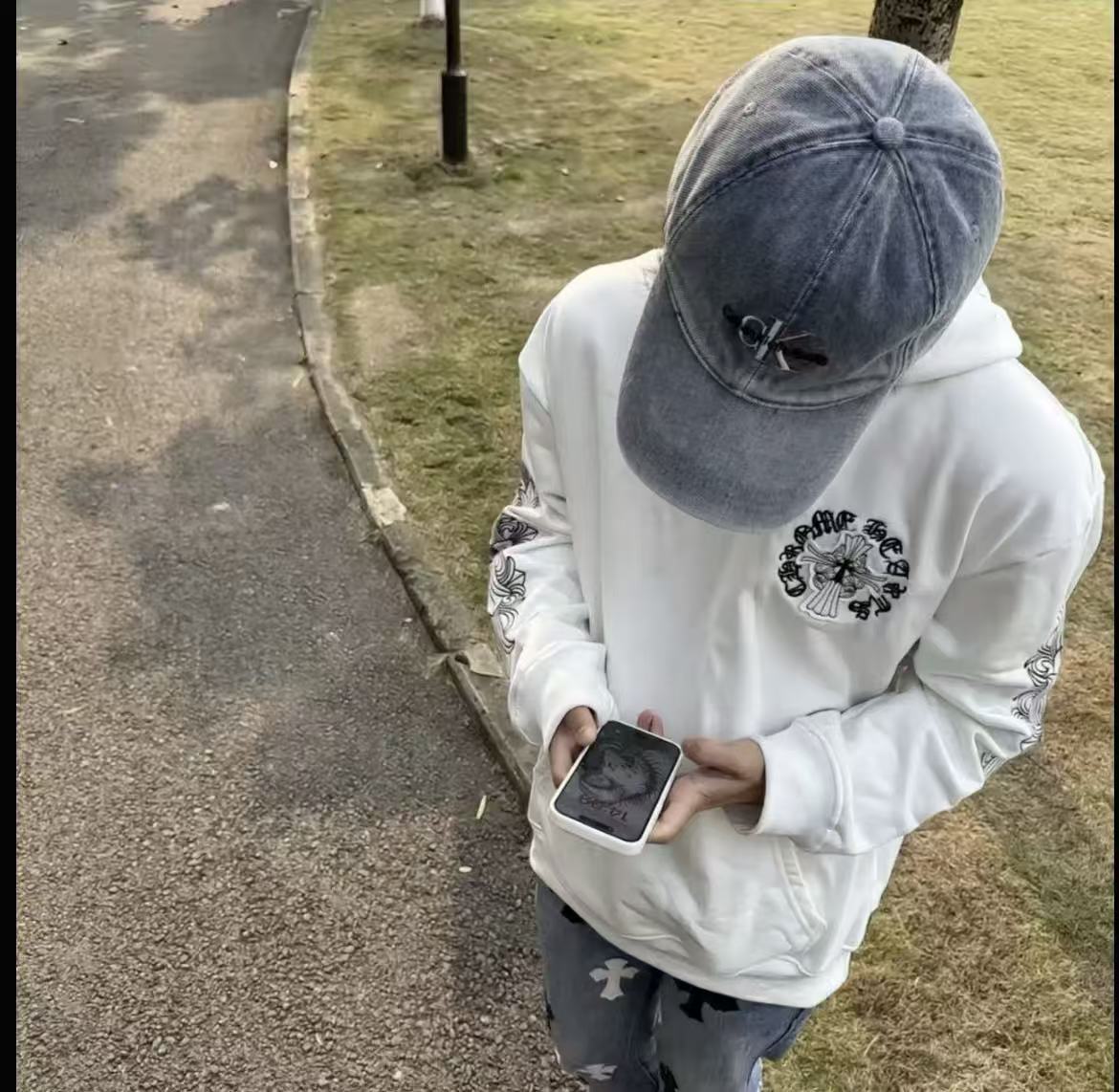 PEARL HOODIE